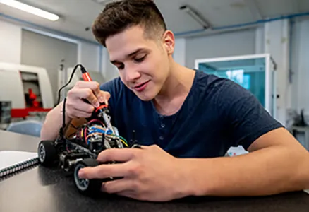 170222-ingenieria-mecatronica-resultados-estudiantes-card