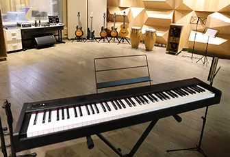 230222-facultad-artes-humanidades-laboratorio-recording-lab