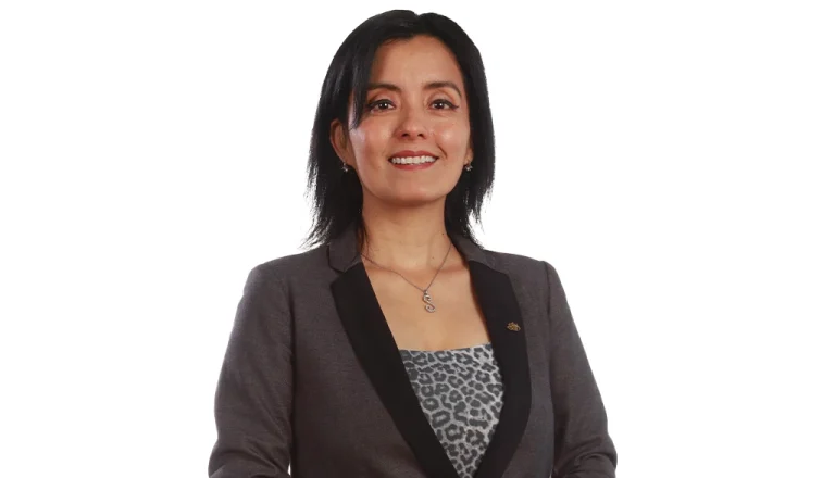 Sandra Zubieta-Decana