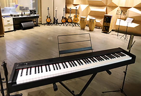 230222-facultad-artes-humanidades-laboratorio-recording-lab